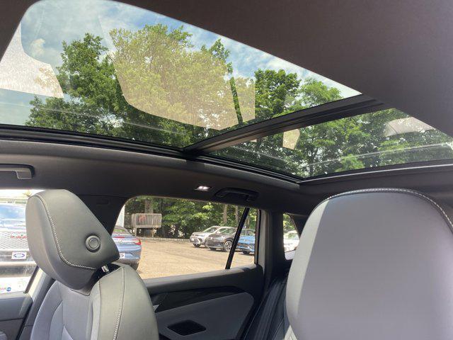 new 2025 Volkswagen Tiguan car, priced at $39,846