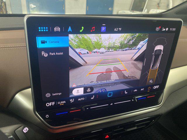 new 2025 Volkswagen ID.4 car, priced at $47,371
