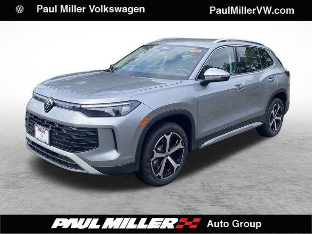 new 2025 Volkswagen Tiguan car, priced at $35,921
