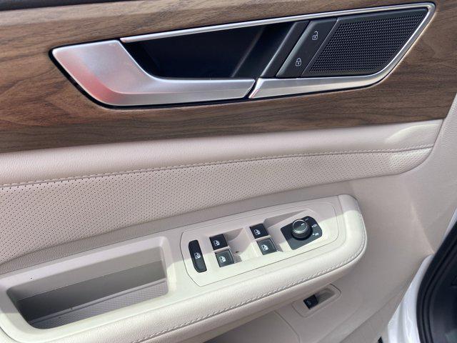 new 2025 Volkswagen Atlas car, priced at $45,922