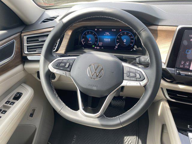 new 2025 Volkswagen Atlas car, priced at $45,922