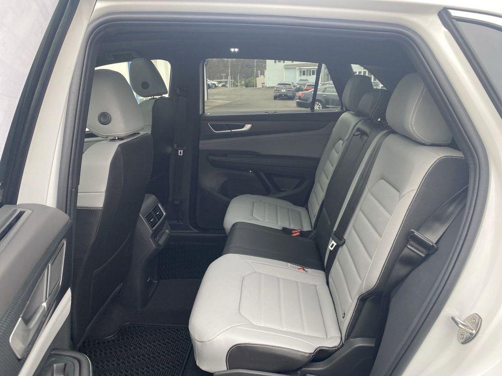 new 2024 Volkswagen Atlas Cross Sport car, priced at $47,375