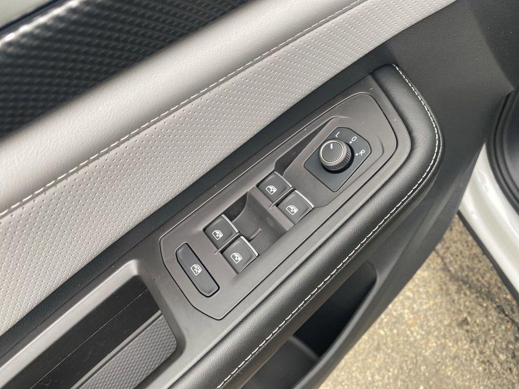 new 2024 Volkswagen Atlas Cross Sport car, priced at $47,375