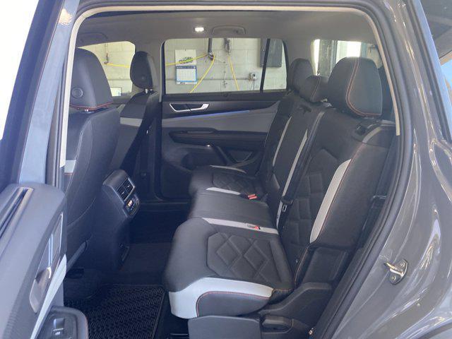 new 2025 Volkswagen Atlas car, priced at $49,406