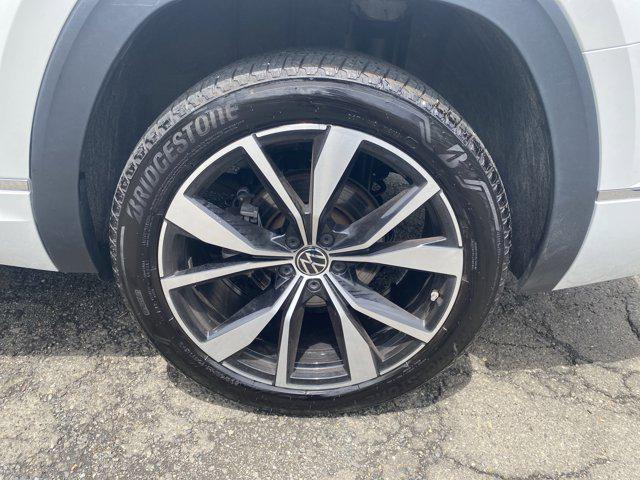 used 2024 Volkswagen Atlas car, priced at $45,195