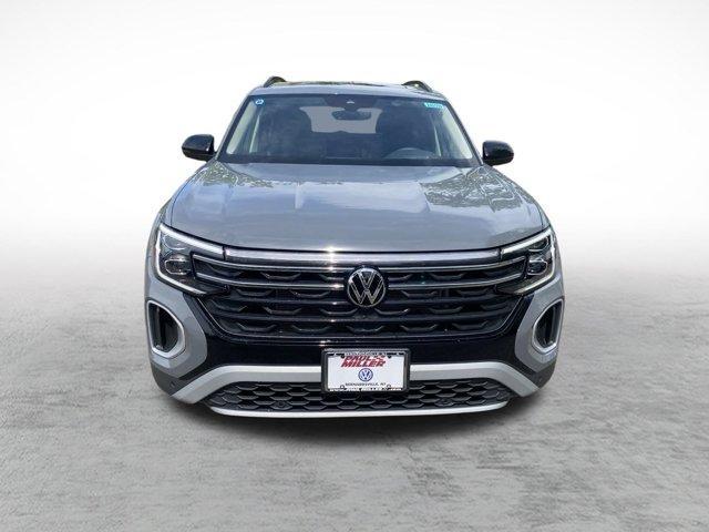 new 2024 Volkswagen Atlas car, priced at $55,456