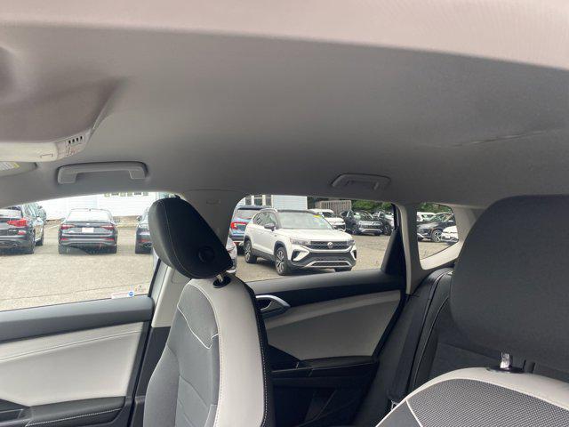 new 2025 Volkswagen ID. Buzz car, priced at $62,642