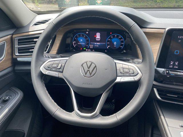 new 2024 Volkswagen Atlas car, priced at $40,676