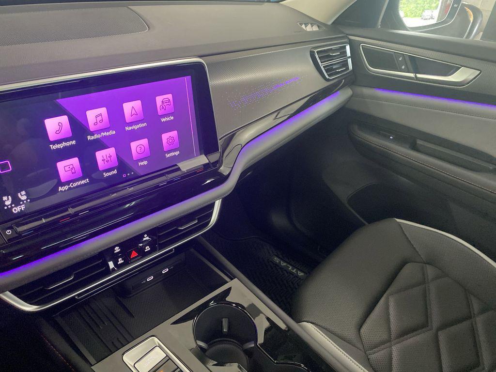new 2025 Volkswagen Atlas car, priced at $46,911