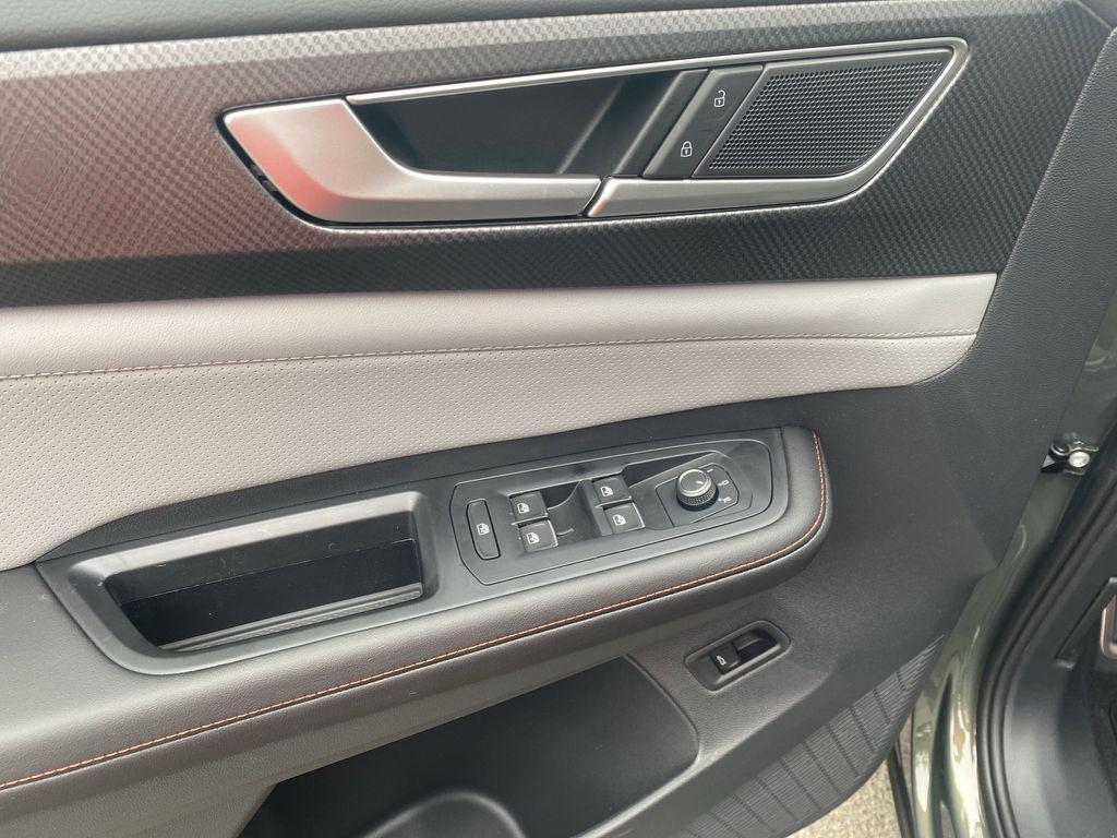 new 2025 Volkswagen Atlas car, priced at $46,911