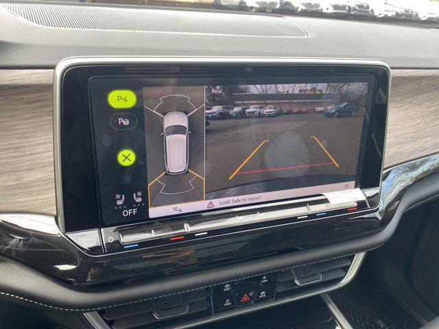 new 2025 Volkswagen Atlas car, priced at $55,831