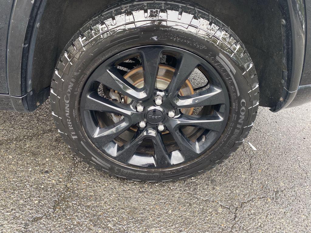 used 2017 Jeep Grand Cherokee car, priced at $14,917