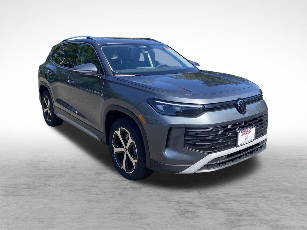new 2025 Volkswagen Tiguan car, priced at $36,544
