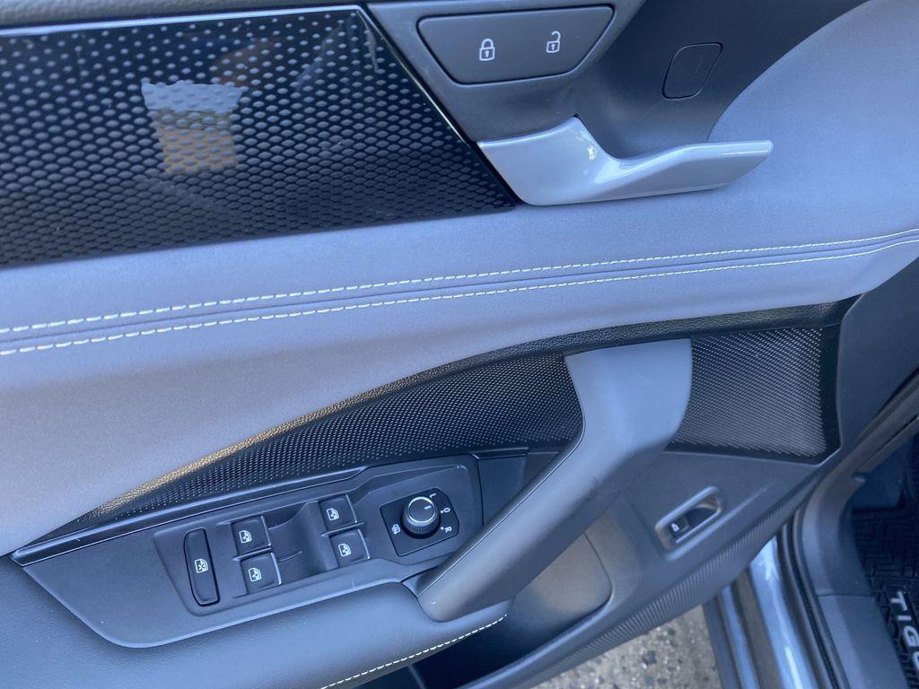 new 2025 Volkswagen Tiguan car, priced at $36,544