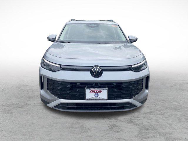 new 2025 Volkswagen Tiguan car, priced at $37,886