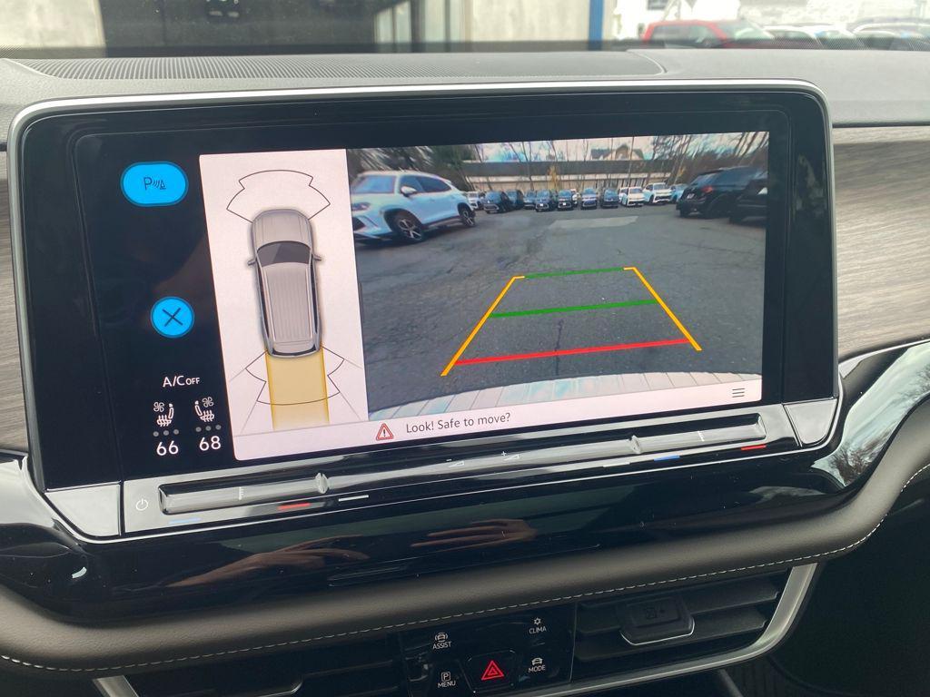 new 2026 Volkswagen Atlas car, priced at $52,868