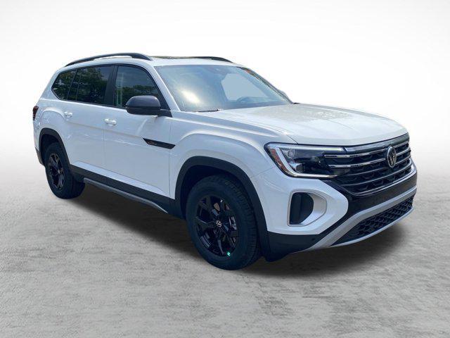 new 2025 Volkswagen Atlas car, priced at $48,951