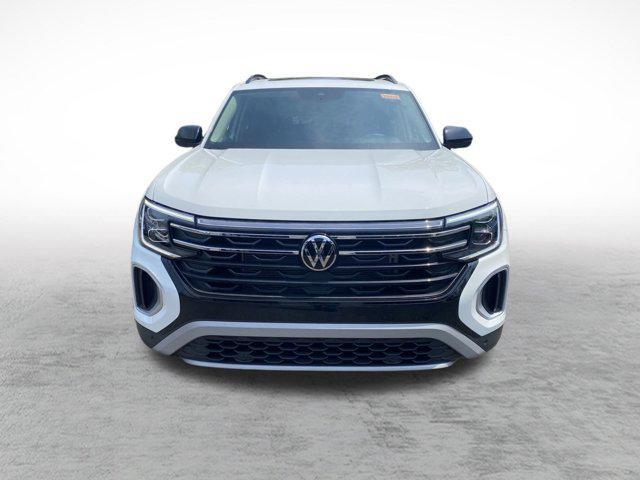 new 2025 Volkswagen Atlas car, priced at $48,951