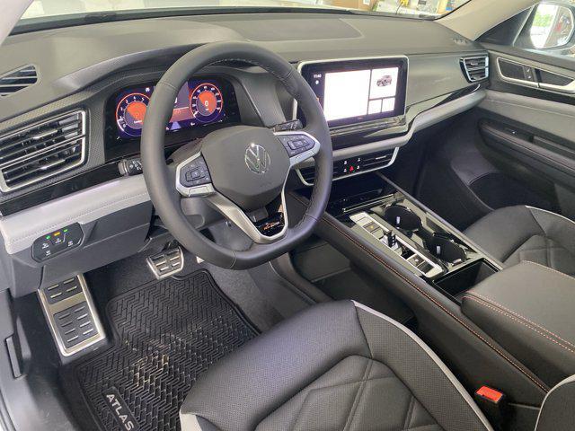 new 2025 Volkswagen Atlas car, priced at $48,951