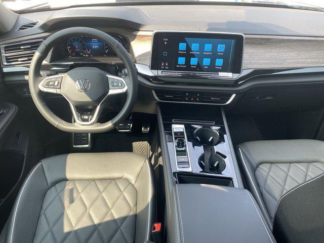 new 2025 Volkswagen Atlas car, priced at $56,831