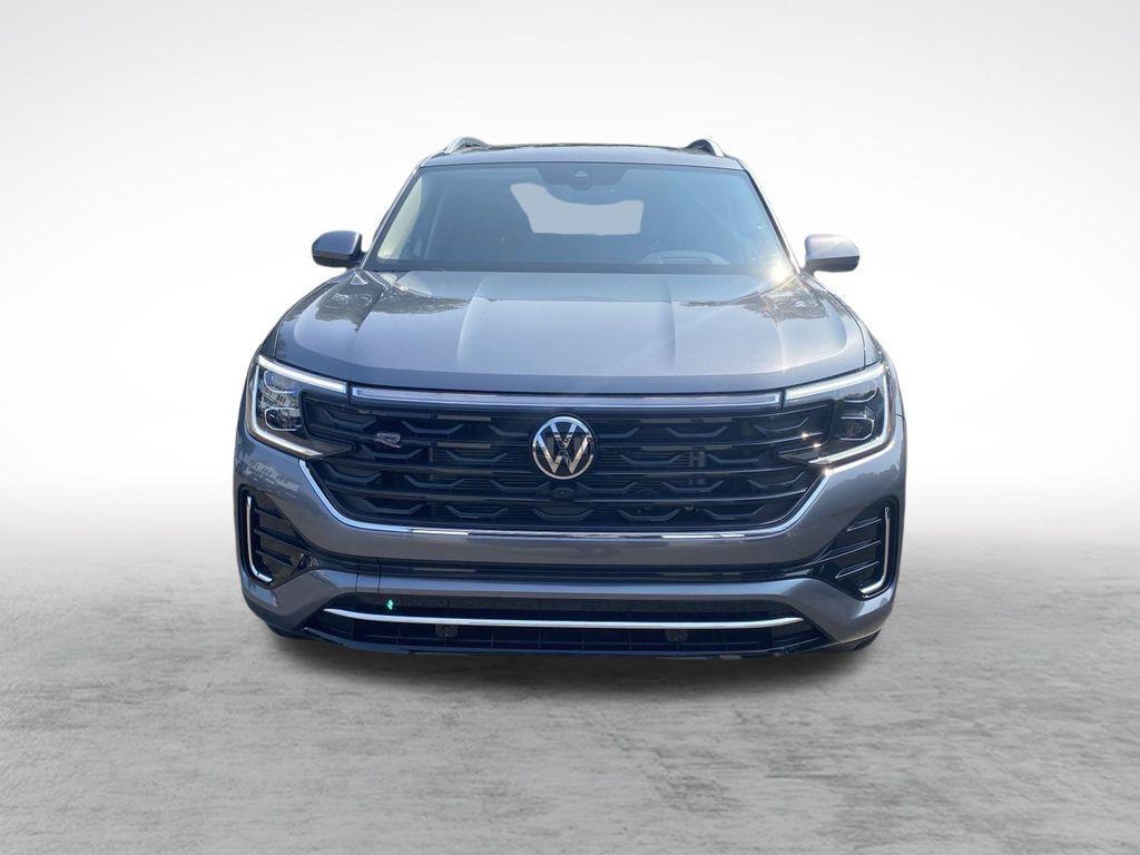 new 2025 Volkswagen Atlas car, priced at $53,331