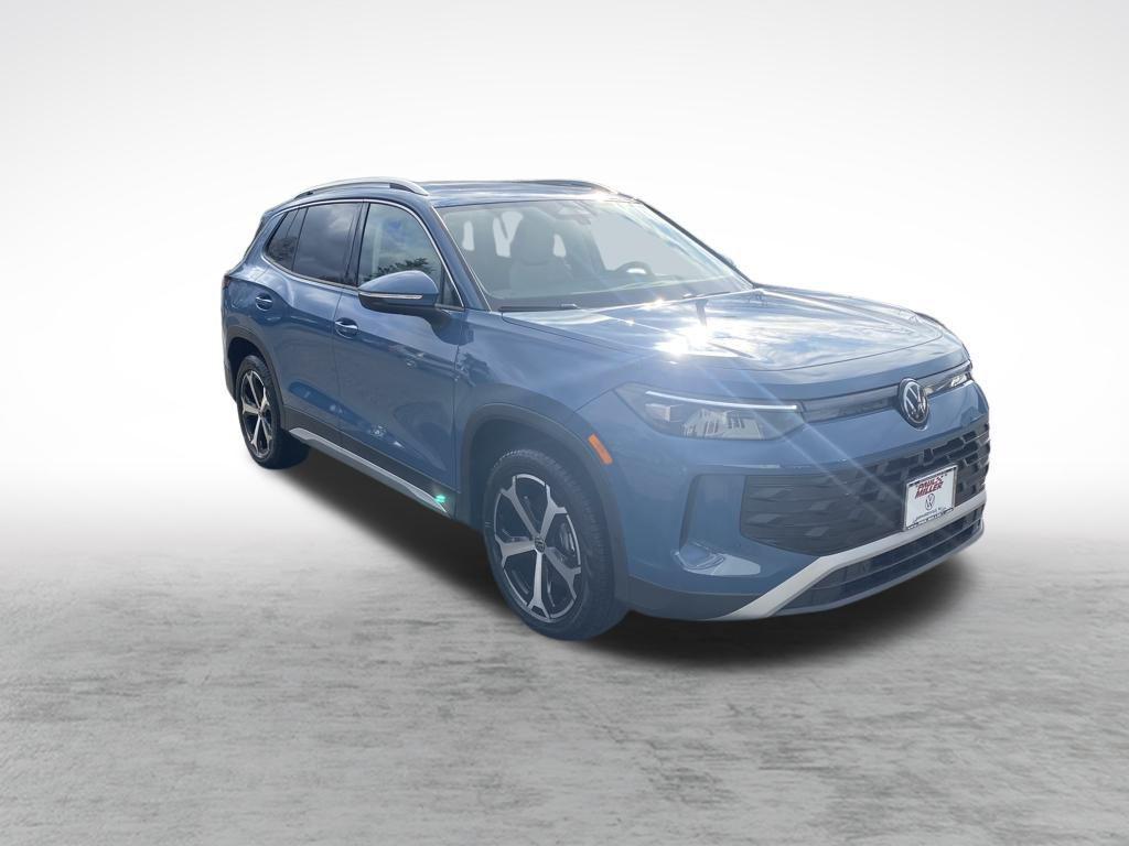 new 2025 Volkswagen Tiguan car, priced at $36,826