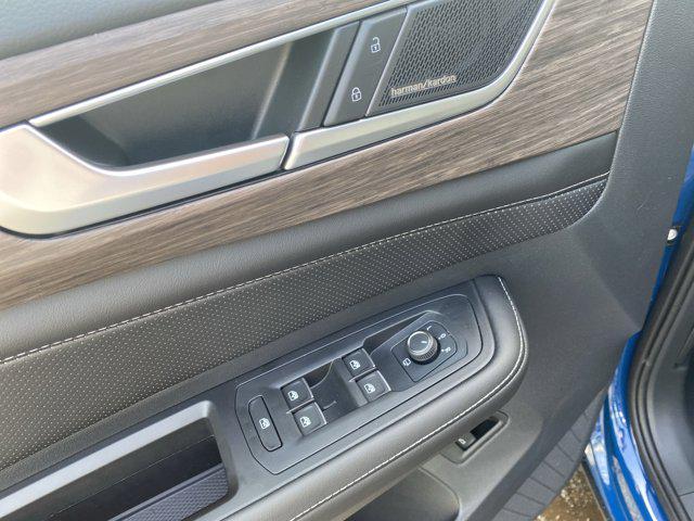 new 2025 Volkswagen Atlas car, priced at $56,831