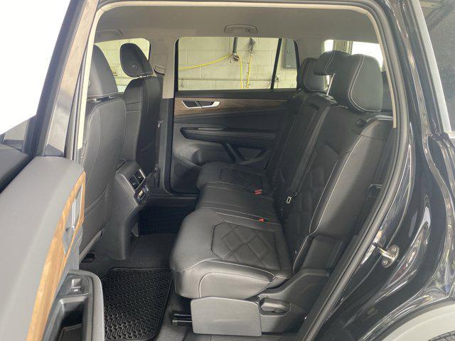 new 2025 Volkswagen Atlas car, priced at $42,577