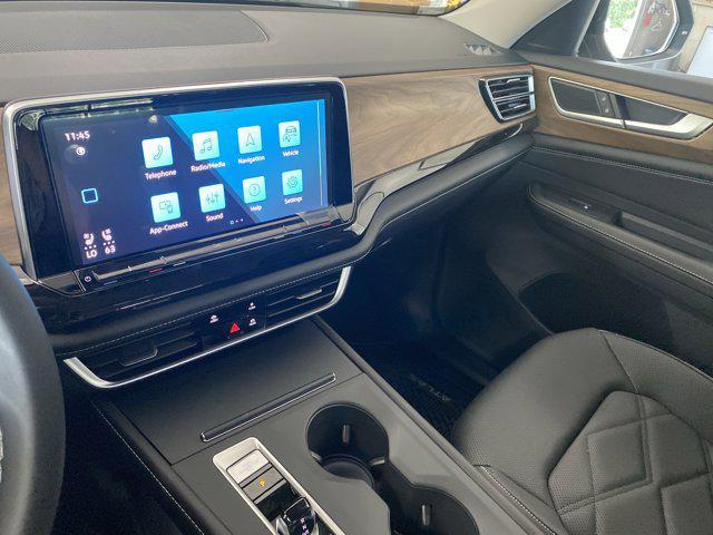 new 2025 Volkswagen Atlas car, priced at $42,577