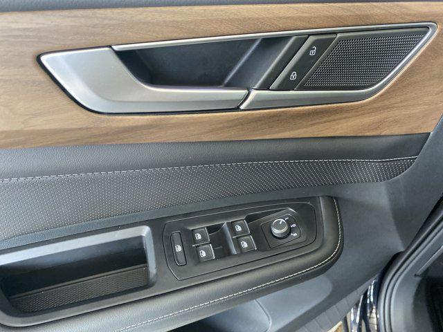 new 2025 Volkswagen Atlas car, priced at $42,577