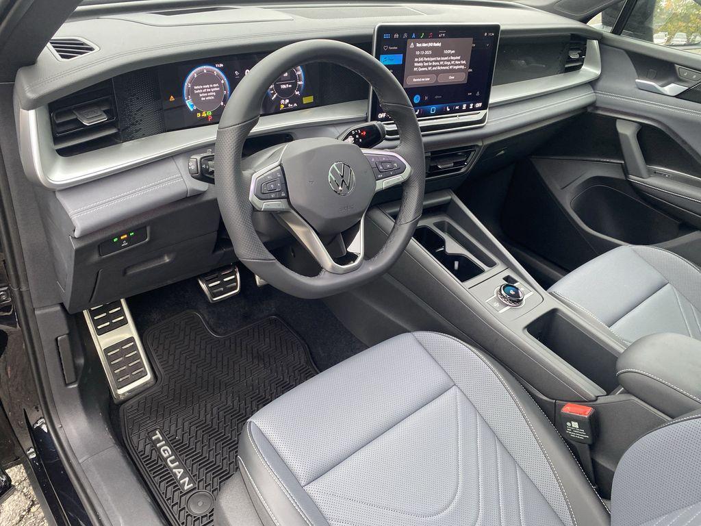 new 2025 Volkswagen Tiguan car, priced at $38,726