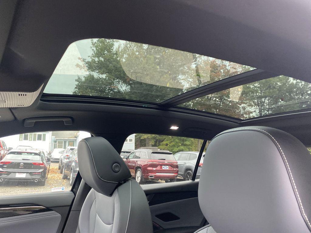 new 2025 Volkswagen Tiguan car, priced at $38,726