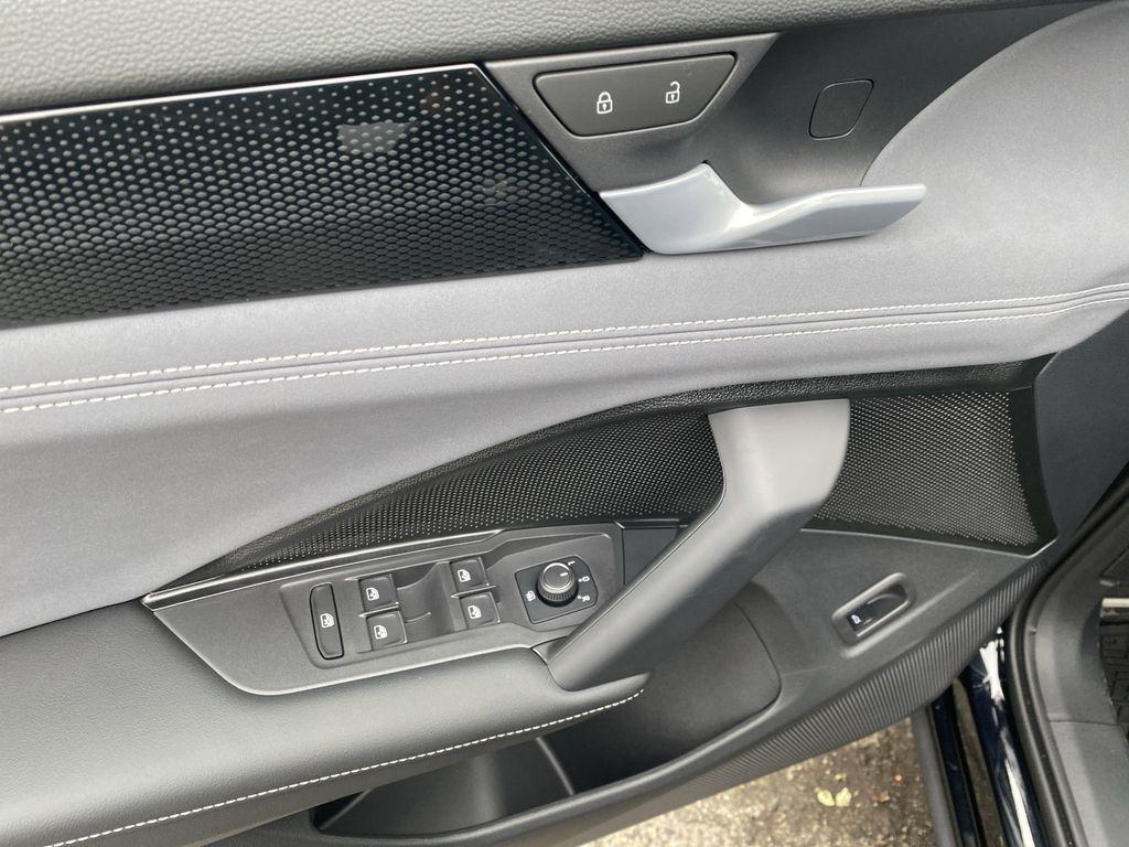 new 2025 Volkswagen Tiguan car, priced at $38,726