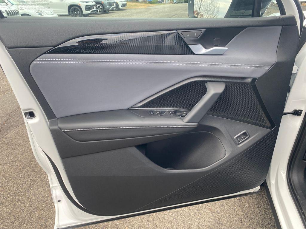 new 2025 Volkswagen Tiguan car, priced at $39,181