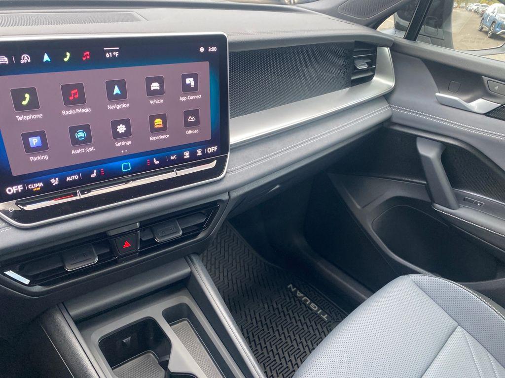 new 2025 Volkswagen Tiguan car, priced at $39,181