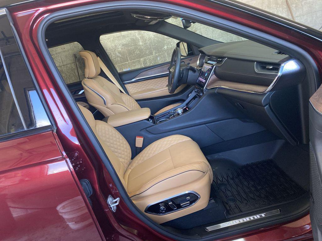 used 2024 Jeep Grand Cherokee car, priced at $53,924
