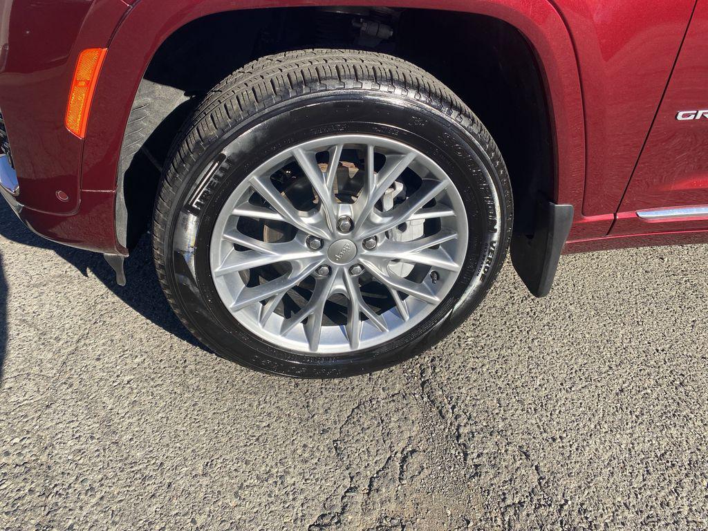 used 2024 Jeep Grand Cherokee car, priced at $53,924
