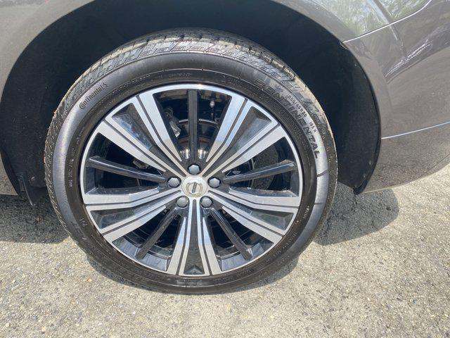 used 2022 Volvo XC60 car, priced at $36,995