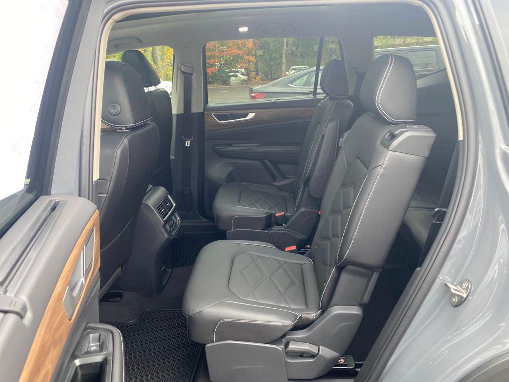 new 2026 Volkswagen Atlas car, priced at $50,125