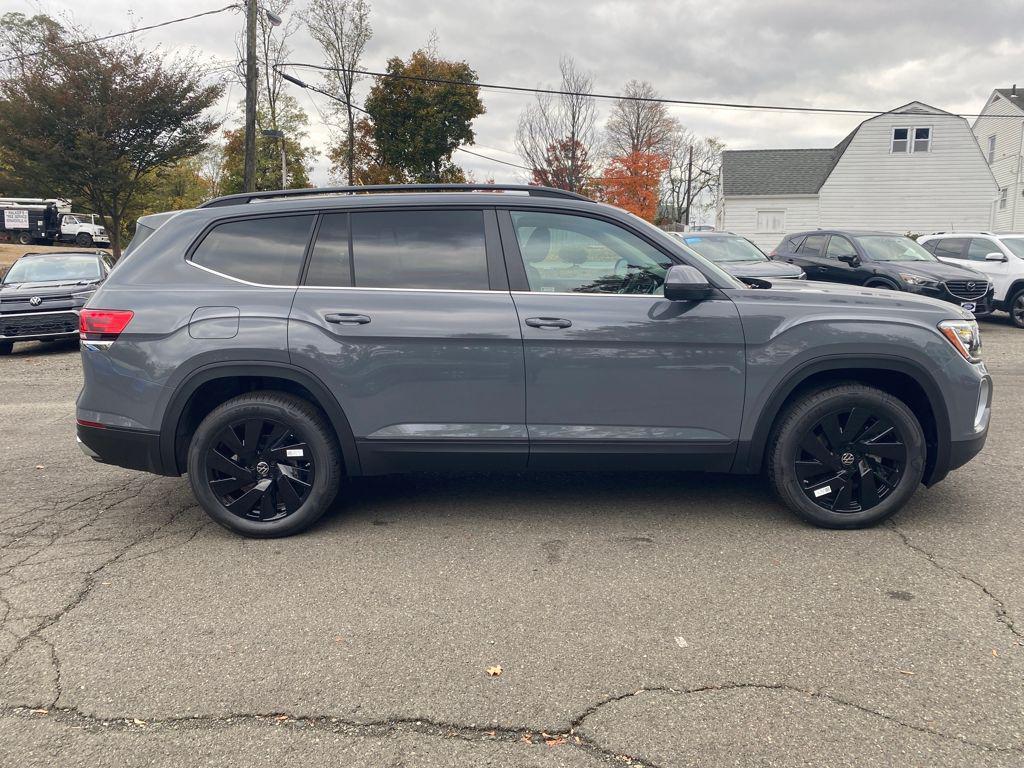 new 2026 Volkswagen Atlas car, priced at $50,125
