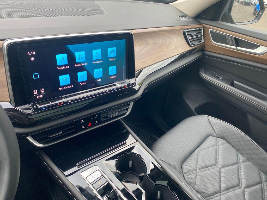 new 2026 Volkswagen Atlas car, priced at $50,125