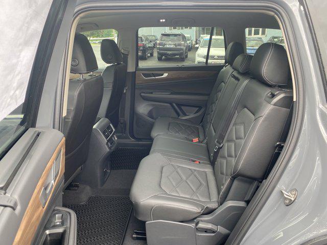 new 2025 Volkswagen Atlas car, priced at $48,292