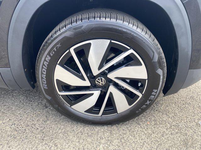 used 2025 Volkswagen Atlas car, priced at $44,993