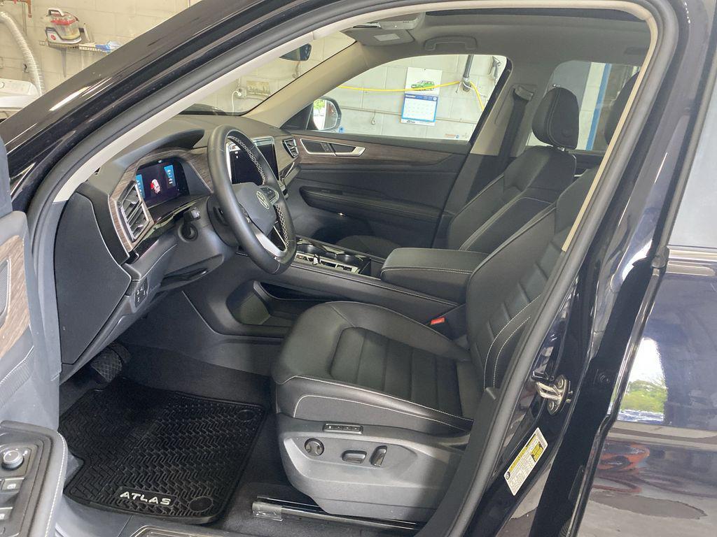 used 2025 Volkswagen Atlas car, priced at $42,991