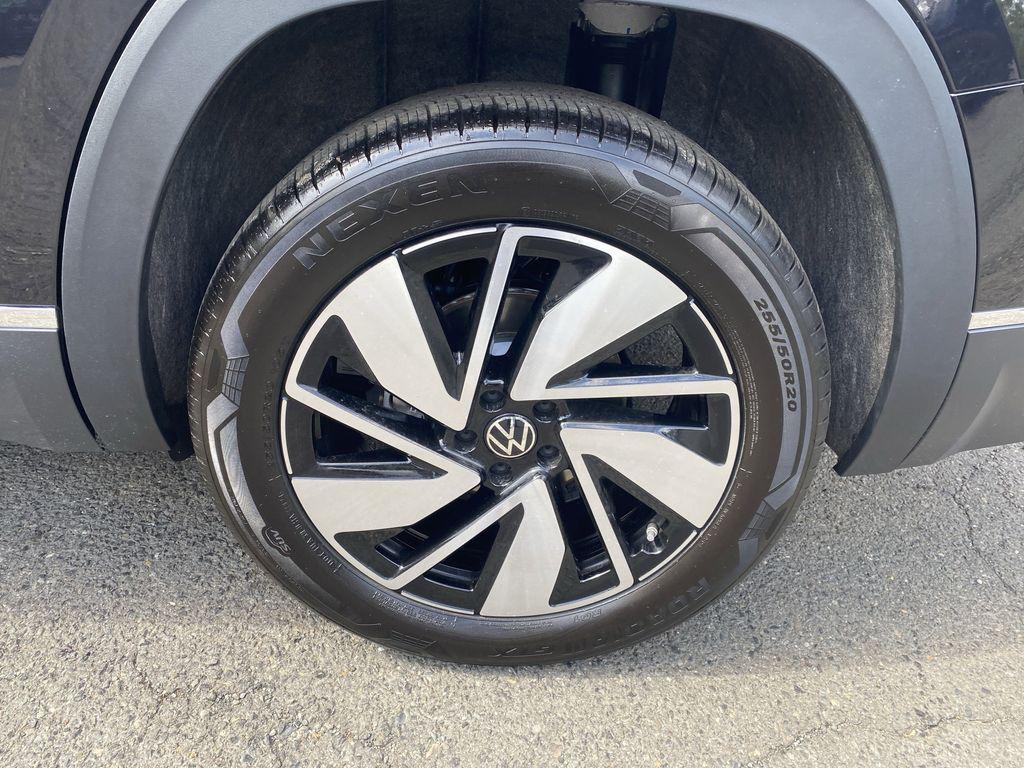 used 2025 Volkswagen Atlas car, priced at $42,991