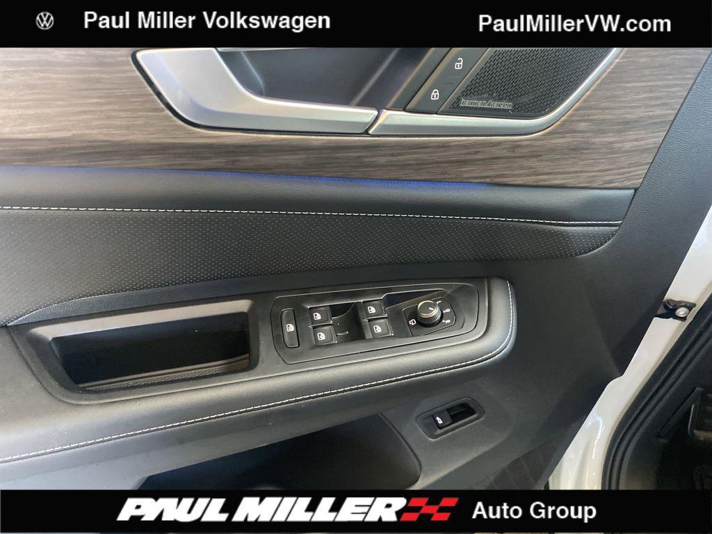 new 2025 Volkswagen Atlas car, priced at $53,786