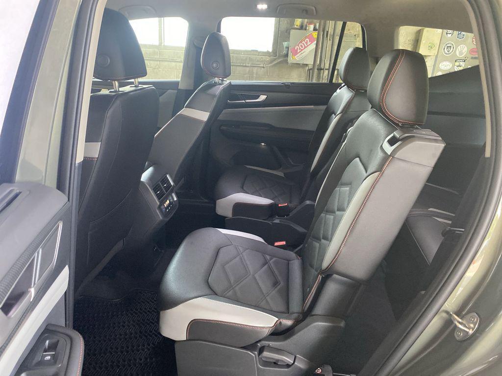 new 2025 Volkswagen Atlas car, priced at $46,146