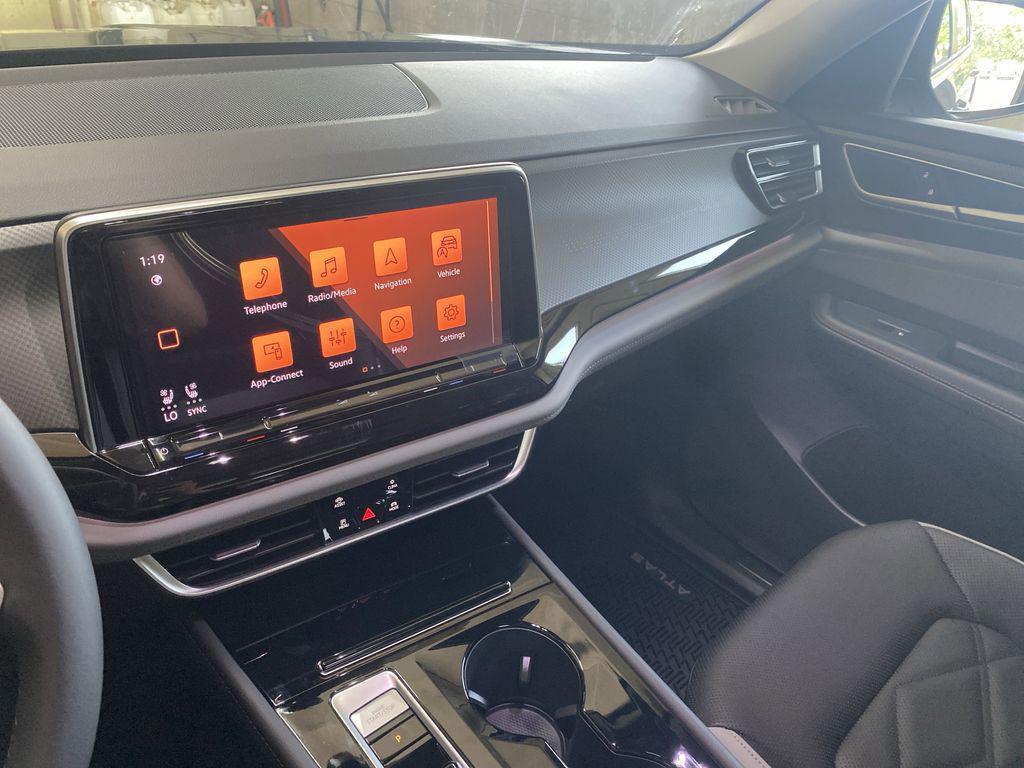 new 2025 Volkswagen Atlas car, priced at $46,146