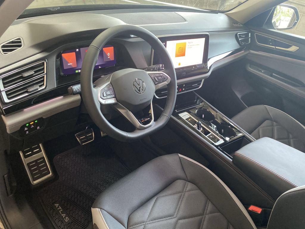 new 2025 Volkswagen Atlas car, priced at $46,146