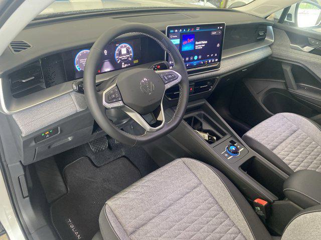 new 2025 Volkswagen Tiguan car, priced at $33,421